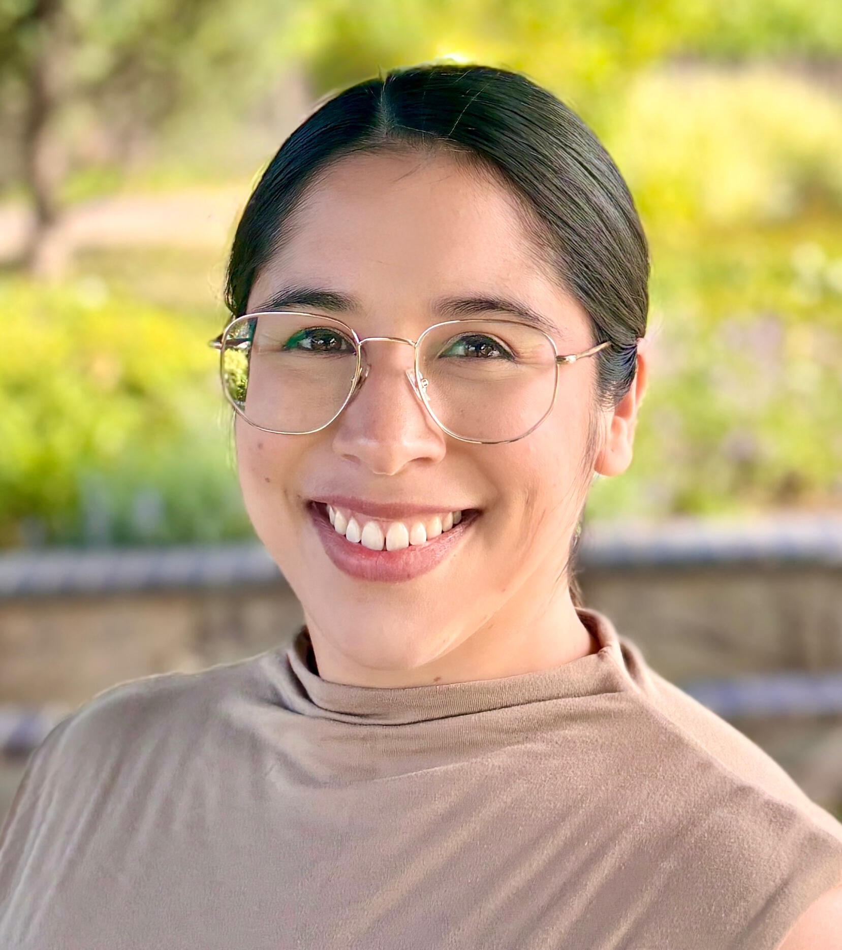 LCSW PPSC provider from the Bay Area San Jose California catholic therapist Faith-informed counseling, Latina therapist bilingua Specialty in faith-based catholic therapy and anxiety counseling, experience with coaching parents, in-person in San Jose and California Telehealth, bilingual counseling English Spanish, mother therapist Christian counseling